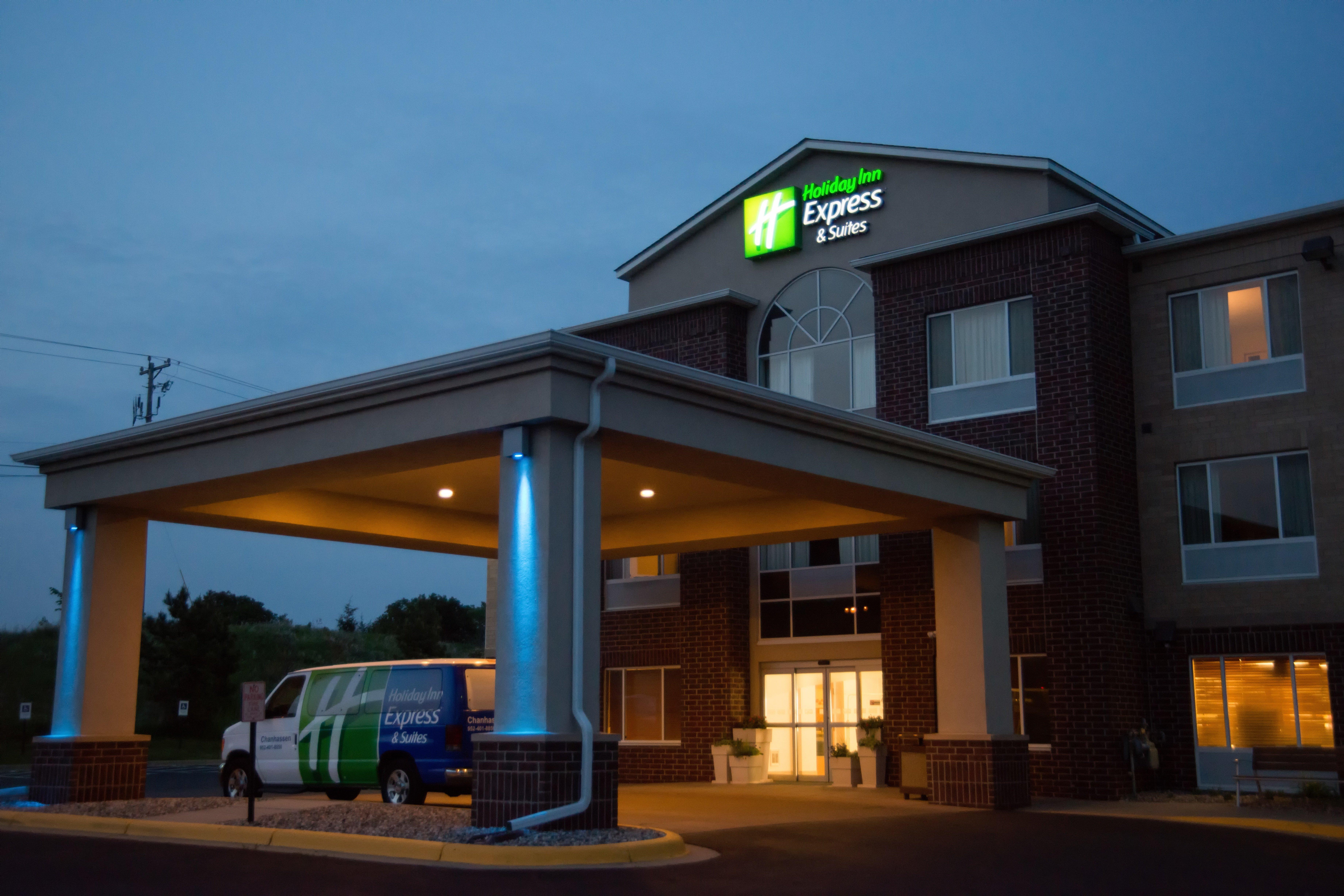 Holiday Inn Express Hotel & Suites Chanhassen By Ihg מראה חיצוני תמונה