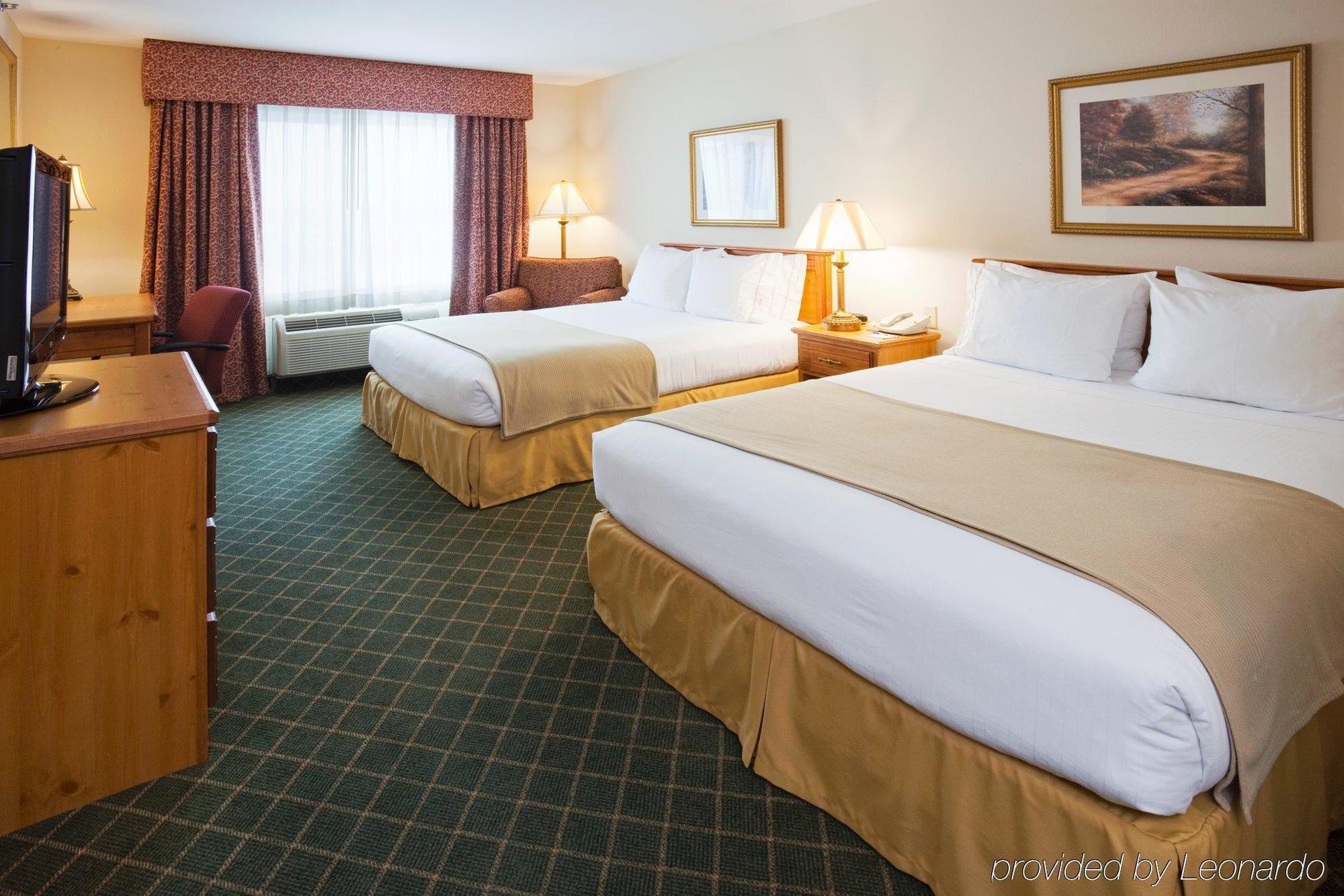 Holiday Inn Express Hotel & Suites Chanhassen By Ihg מראה חיצוני תמונה